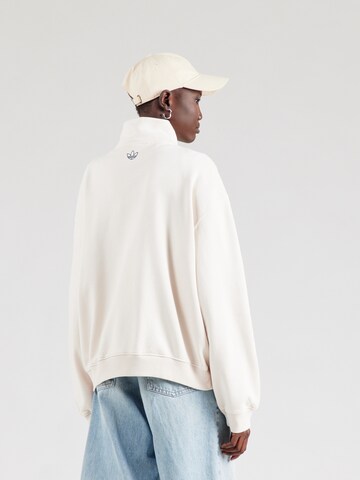 ADIDAS ORIGINALS Sweatshirt i vit