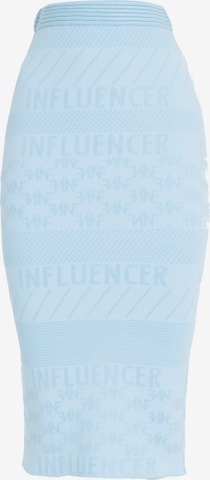 Gonna di Influencer in blu: frontale
