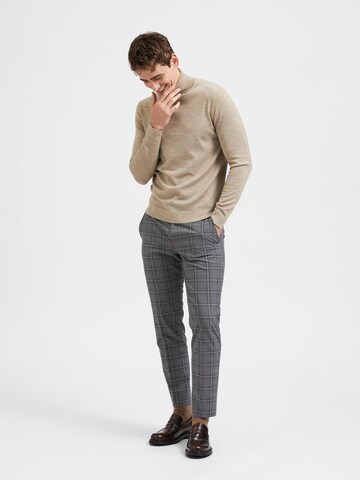 SELECTED HOMME Pullover in Braun