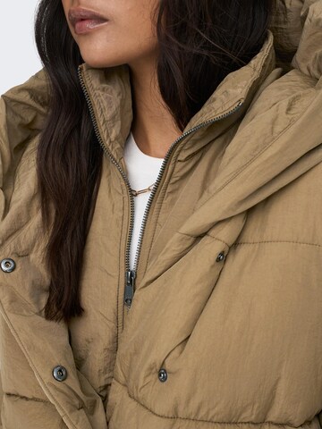 Veste d’hiver 'New Sydney Sara' ONLY en marron