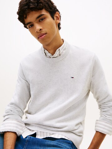 Pullover 'ESS' di Tommy Jeans in grigio