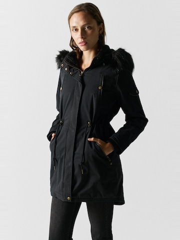 Parka invernale di KOROSHI in nero