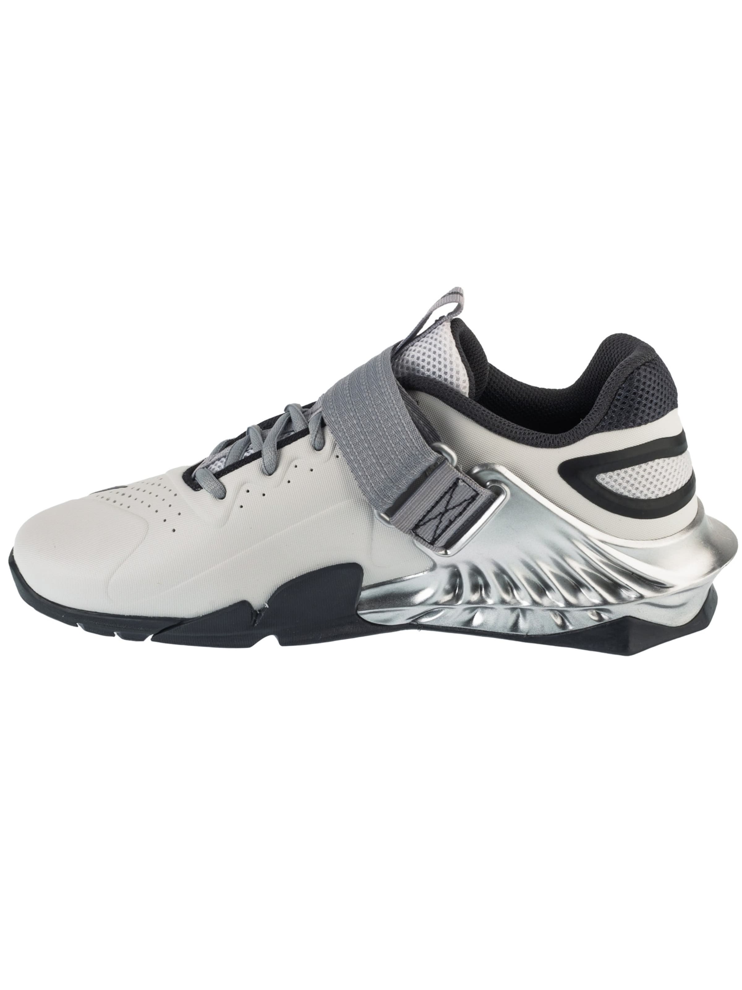 NIKE Athletic Shoes 'Nike Savaleos SE' in 41 in White, Item view