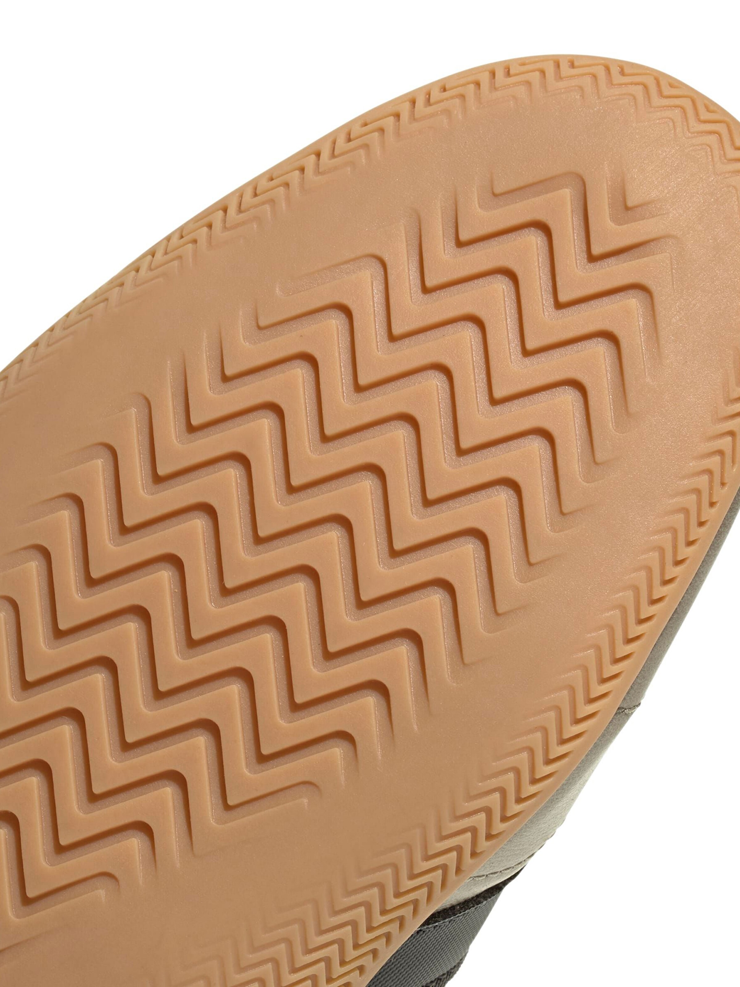 ADIDAS SPORTSWEAR Низкие кроссовки 'Grand Court' в Золотой