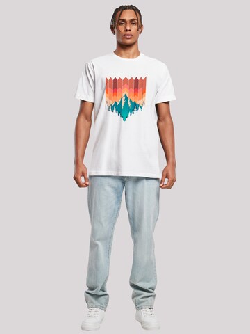 F4NT4STIC T-Shirt 'Berg Sonnenuntergang Geometrisch' in Weiß
