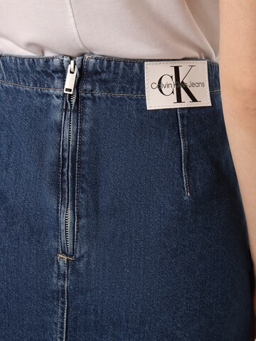 Calvin Klein Jeans Пола в синьо