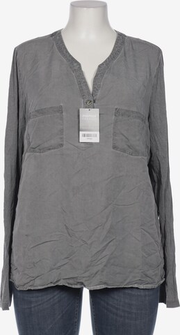 Junarose Blouse & Tunic in 4XL in Grey: front