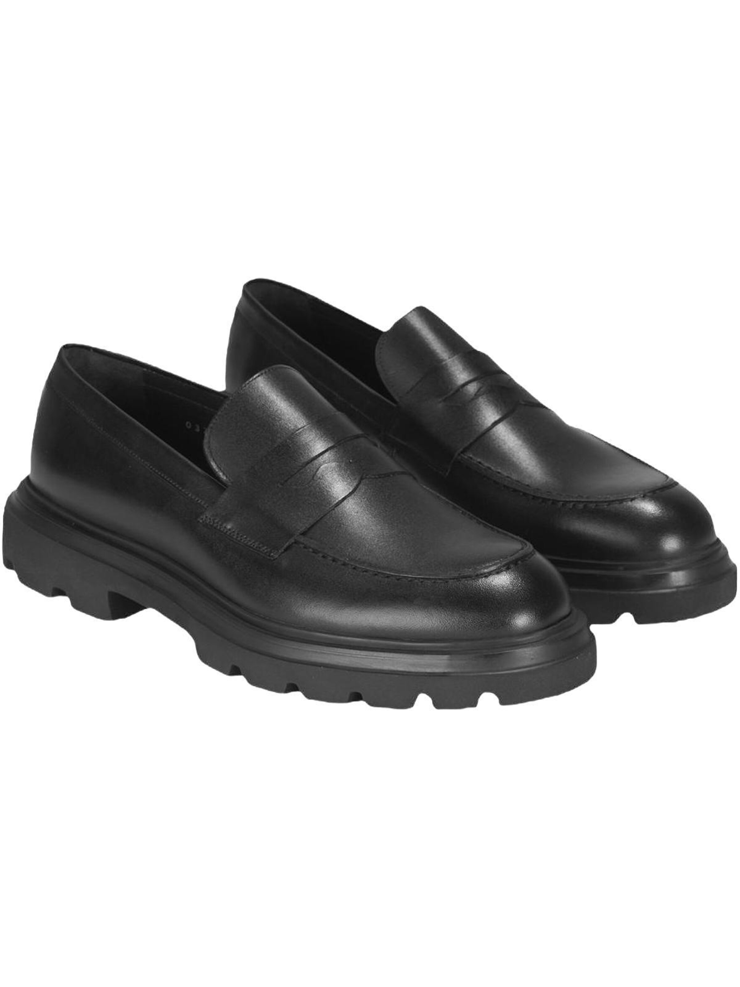 Desa Classic Flats 'Slip-Ons' in Black: front