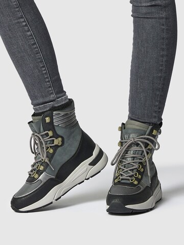 Pepe Jeans - Botim com fivela 'ARROW RUN' em cinzento