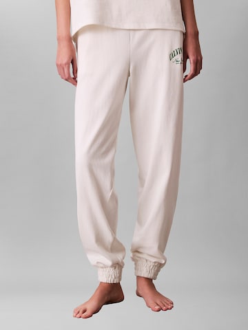 Calvin Klein Tapered Hose 'Heritage' in Weiß: Vorderseite
