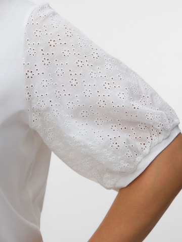Haut Vero Moda Curve en blanc