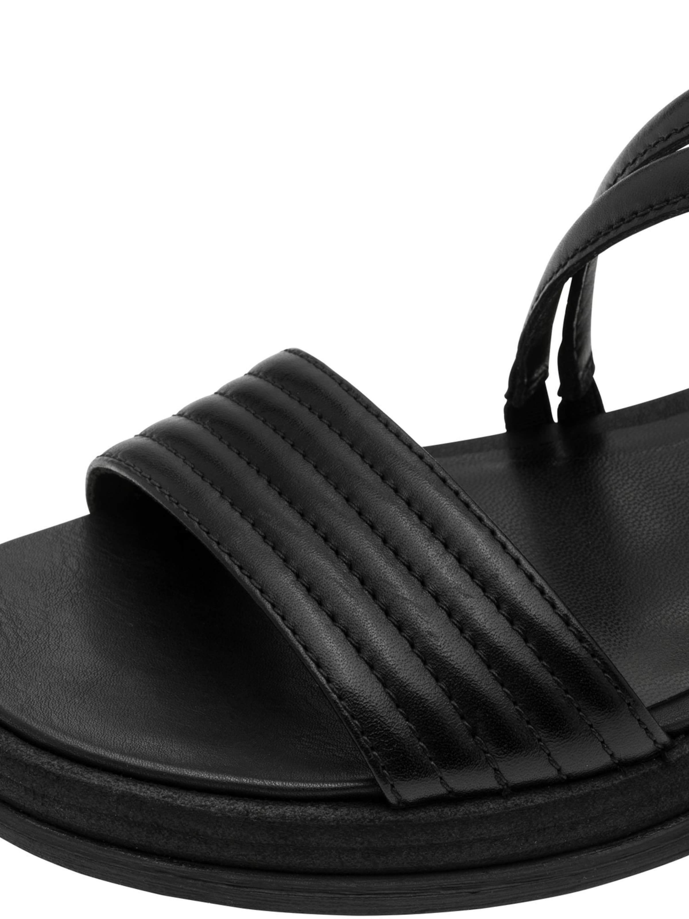 Sandales Tamaris en noir