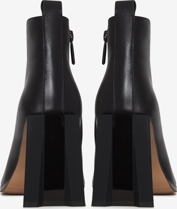 CESARE GASPARI Ankle Boots in Schwarz