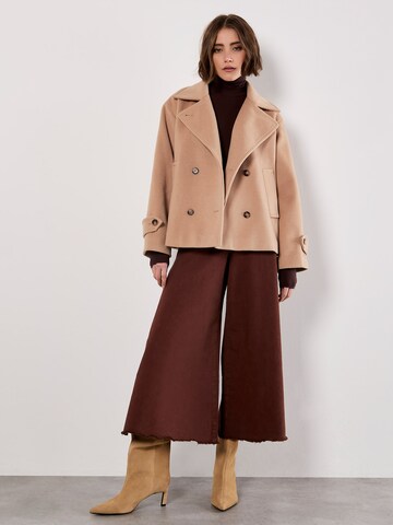 Janker di Apricot in marrone