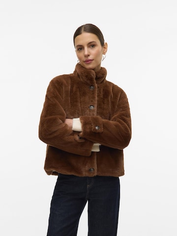 Veste d’hiver VERO MODA en marron : devant