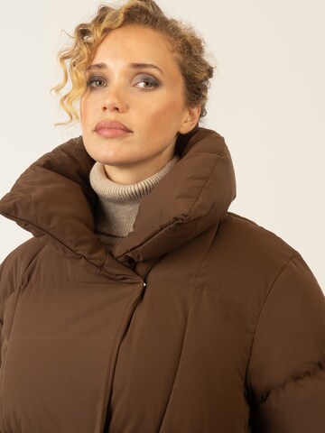 APART Winter Coat in Brown