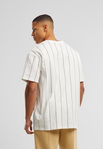 T-Shirt Urban Classics en blanc