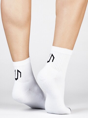 MOROTAI Athletic Socks in White