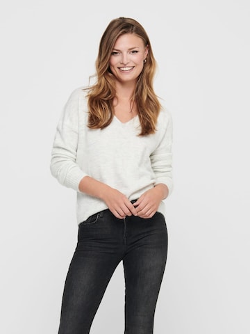 Jaqueline de Yong Sweater in White: front
