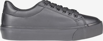 Urban Classics Sneaker in Schwarz