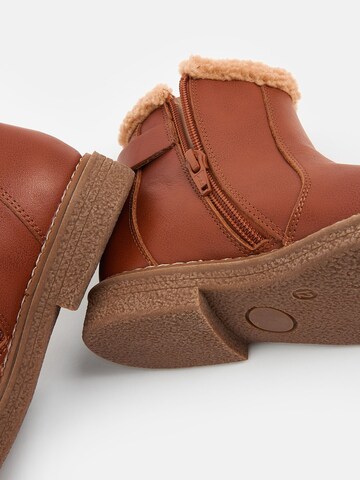 Next Stiefel in Braun