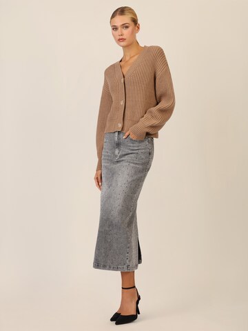 APART Knit Cardigan in Brown