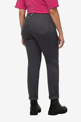 Regular Pantalon cargo Ulla Popken en gris