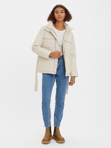 Veste mi-saison 'Adela' VERO MODA en beige