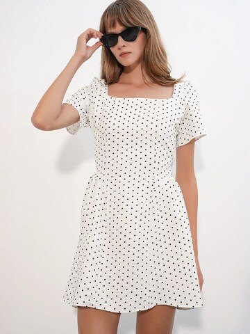 Bigdart - Vestido em branco: frente