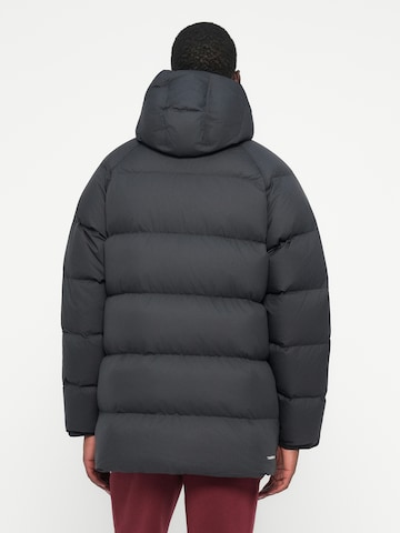 Nike Sportswear Vinterjacka 'CLUB 550' i svart