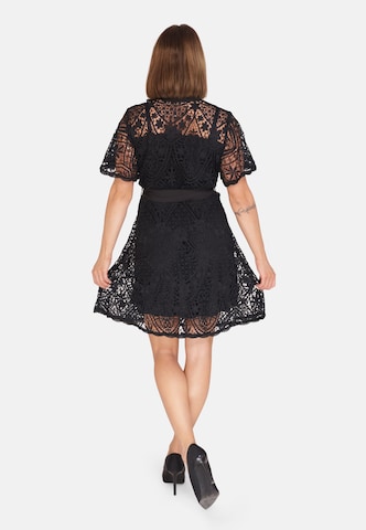 Elara Kleid in Schwarz