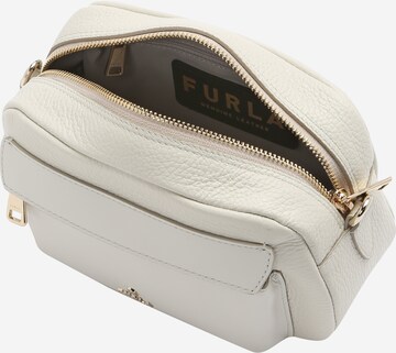 FURLA - Mala de ombro 'FAVOLA' em branco