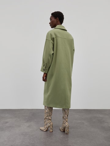 Manteau mi-saison 'Marianna' EDITED en vert