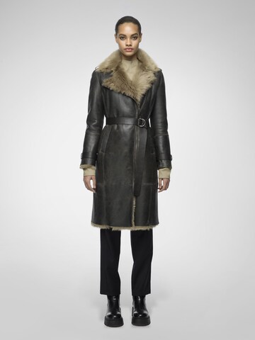 V S P Wintermantel 'Lyza'‌‌‌‌‌ in Braun: Vorderseite