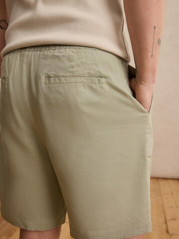Regular Pantaloni 'Maddox' de la DAN FOX APPAREL pe verde