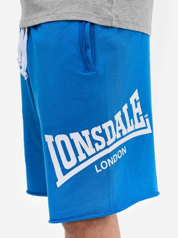 LONSDALE Loosefit Shorts 'Polbathic' in Blau