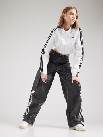 ADIDAS ORIGINALS Преходно яке 'Adicolor Teamgeist' в бяло