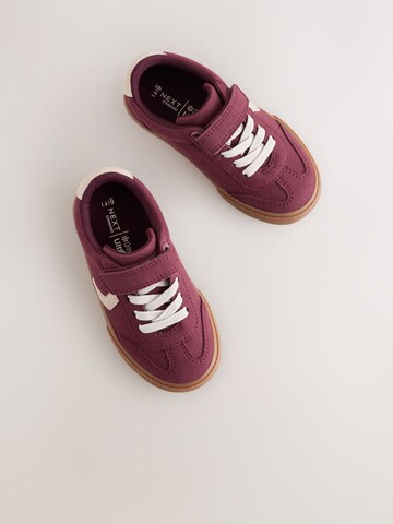 Sneaker di Next in rosso