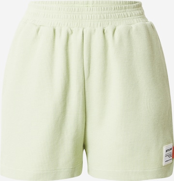Regular Pantaloni de la Sixth June pe verde: față