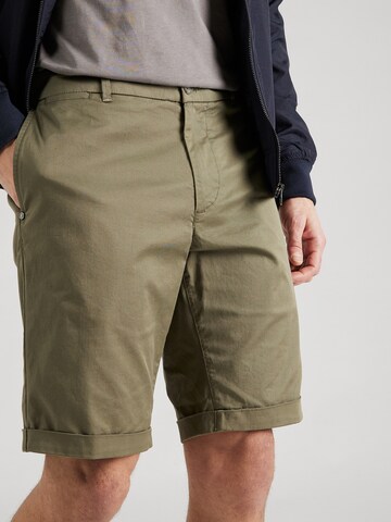 REPLAY Regular Shorts in Grün