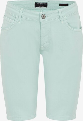 Redbridge Regular Chino Pants 'Rayleigh' in Green: front