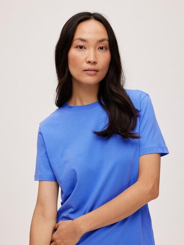T-shirt 'MY ESSENTIAL' SELECTED FEMME en bleu