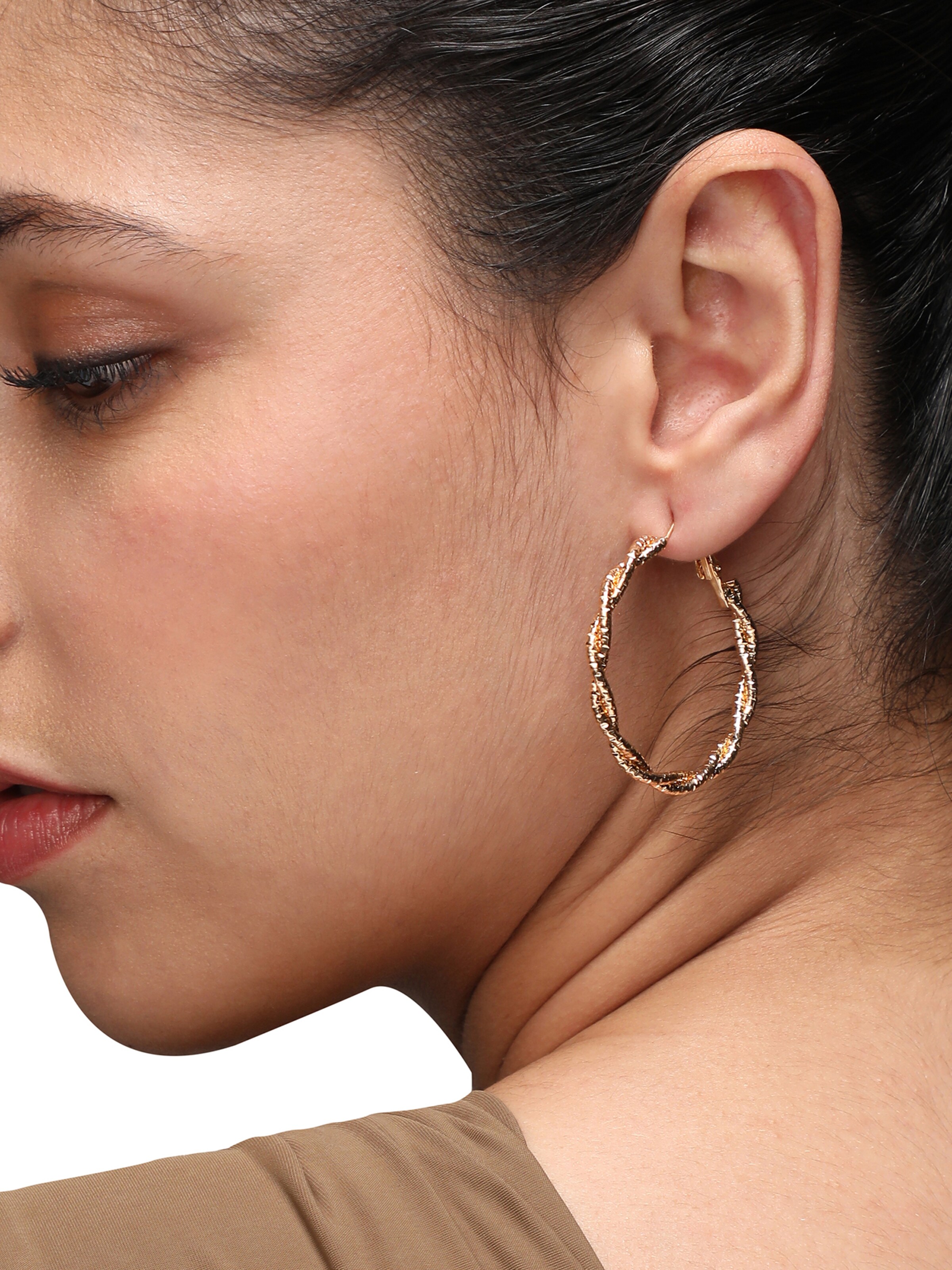 Boucles d'oreilles 'Reenu' SOHI en or : devant