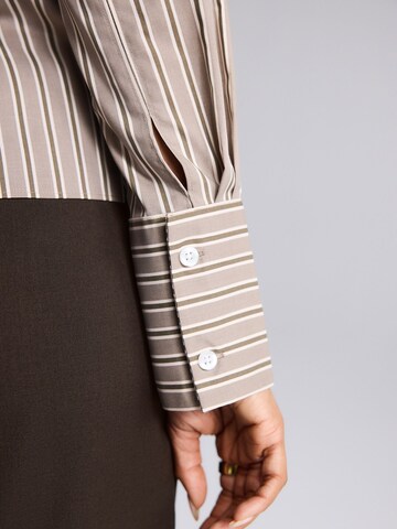 Next Bluse 'Essential' in Braun