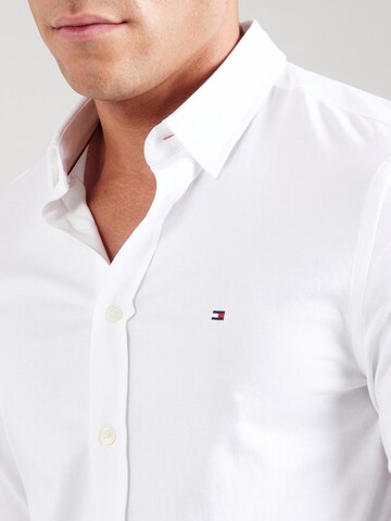 TOMMY HILFIGER Rovný strih Košeľa - Biela
