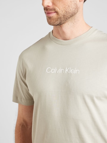 Calvin Klein قميص 'HERO' بلون رمادي