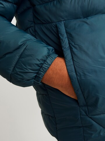 Giacca di mezza stagione 'JJESPRINT' di Jack & Jones Plus in verde