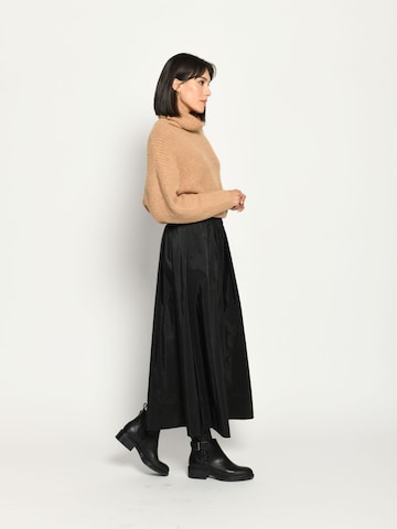 White Label by RoFa Skirt in Black