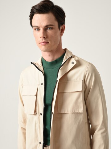 Antioch Between-season jacket in Beige