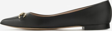 Isabel Bernard Ballet Flats in Black: front